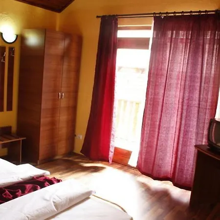 Veche Trei Brazi Chalet *